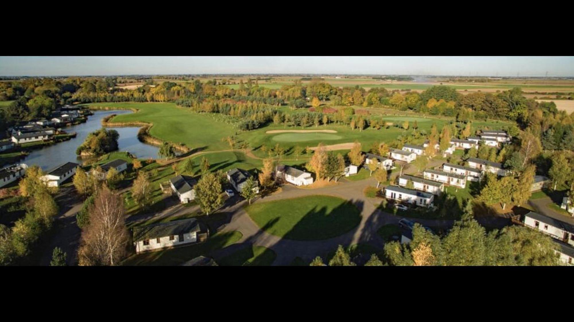 Bumblebee Lodge Tydd St. Giles Екстер'єр фото
