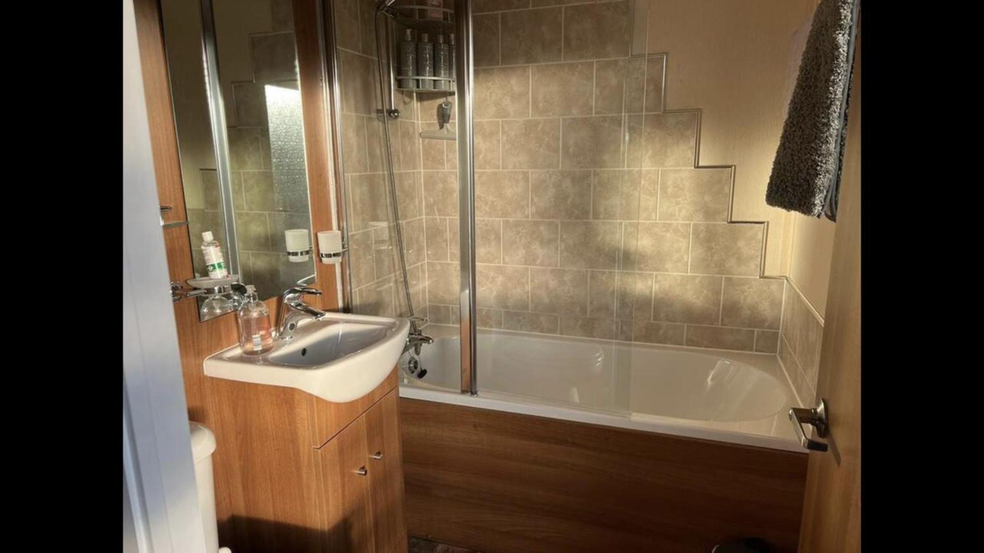 Bumblebee Lodge Tydd St. Giles Екстер'єр фото