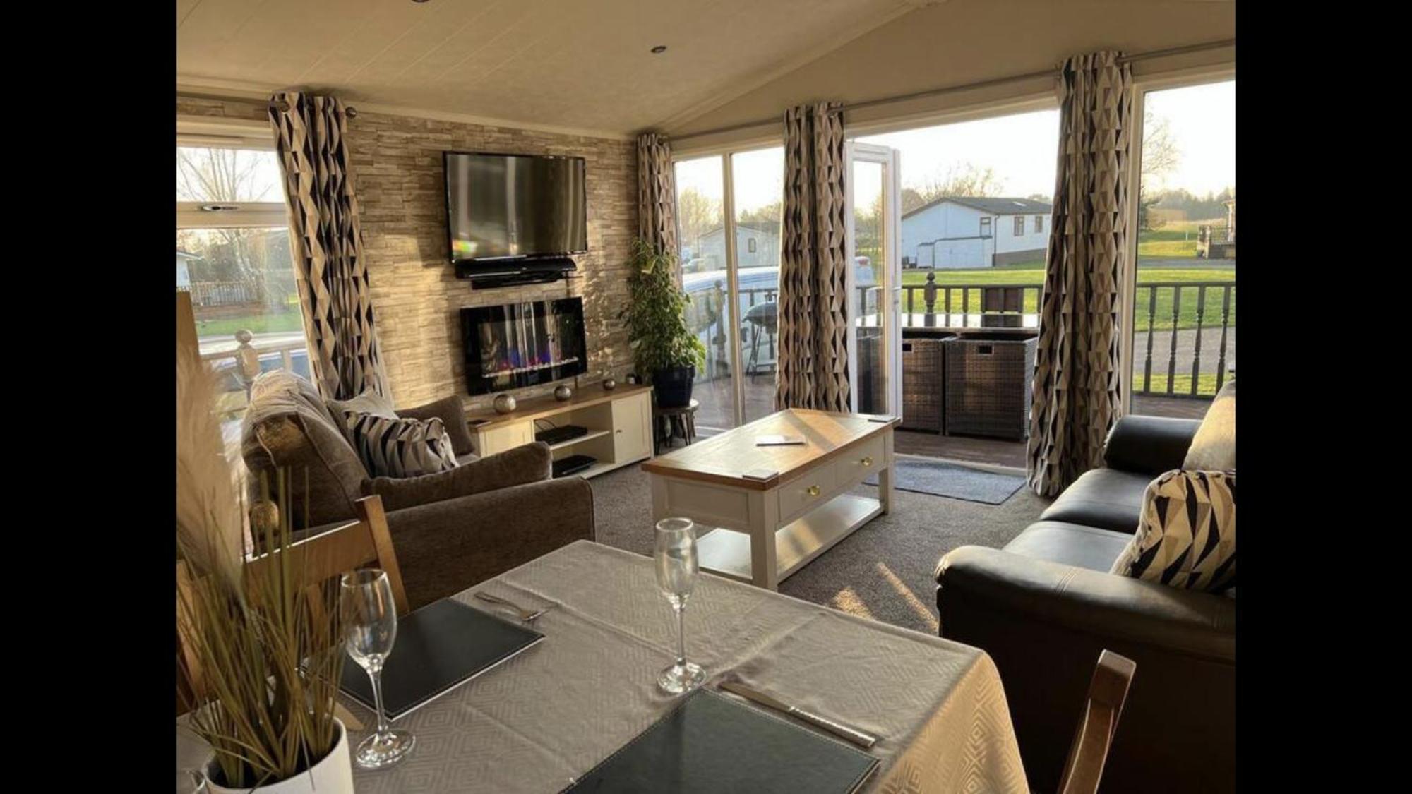 Bumblebee Lodge Tydd St. Giles Екстер'єр фото